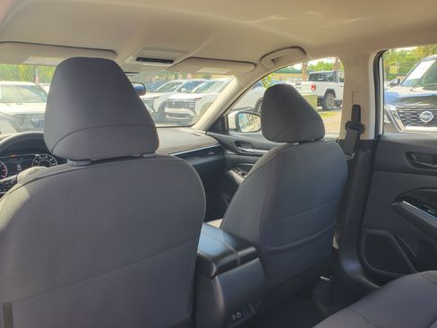 Certified 2023 Nissan Altima 2.5 SV image 13