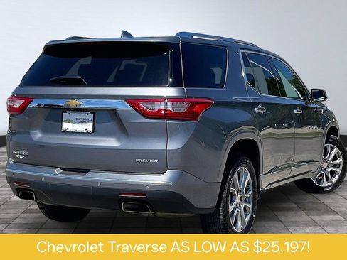 Used 2020 Chevrolet Traverse Premier FWD image 2
