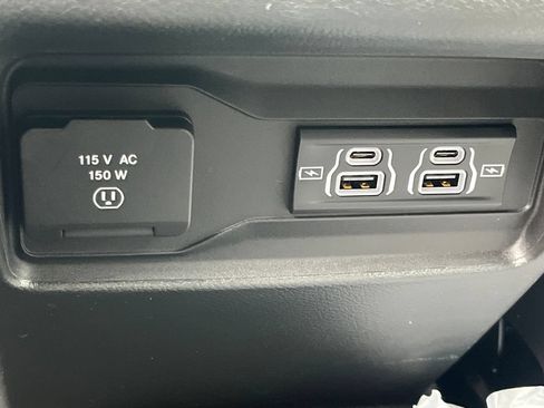 New 2025 Jeep Grand Cherokee Laredo X w/ Luxury Tech Group I AWD/4WD image 22