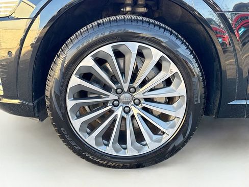 Used 2019 Audi e-tron Prestige w/ Prestige Package image 43
