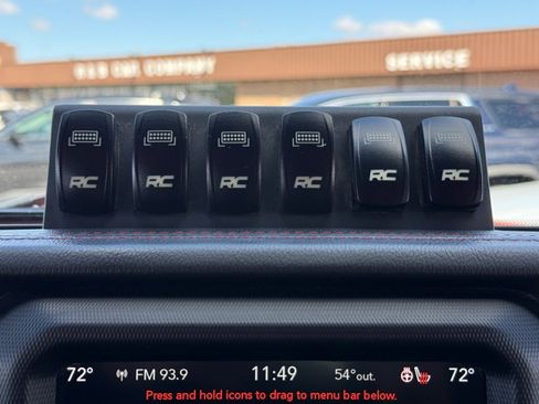 Used 2018 Jeep Wrangler Unlimited Rubicon AWD/4WD image 17