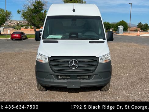 Used 2026 Mercedes-Benz Sprinter 2500 image 8