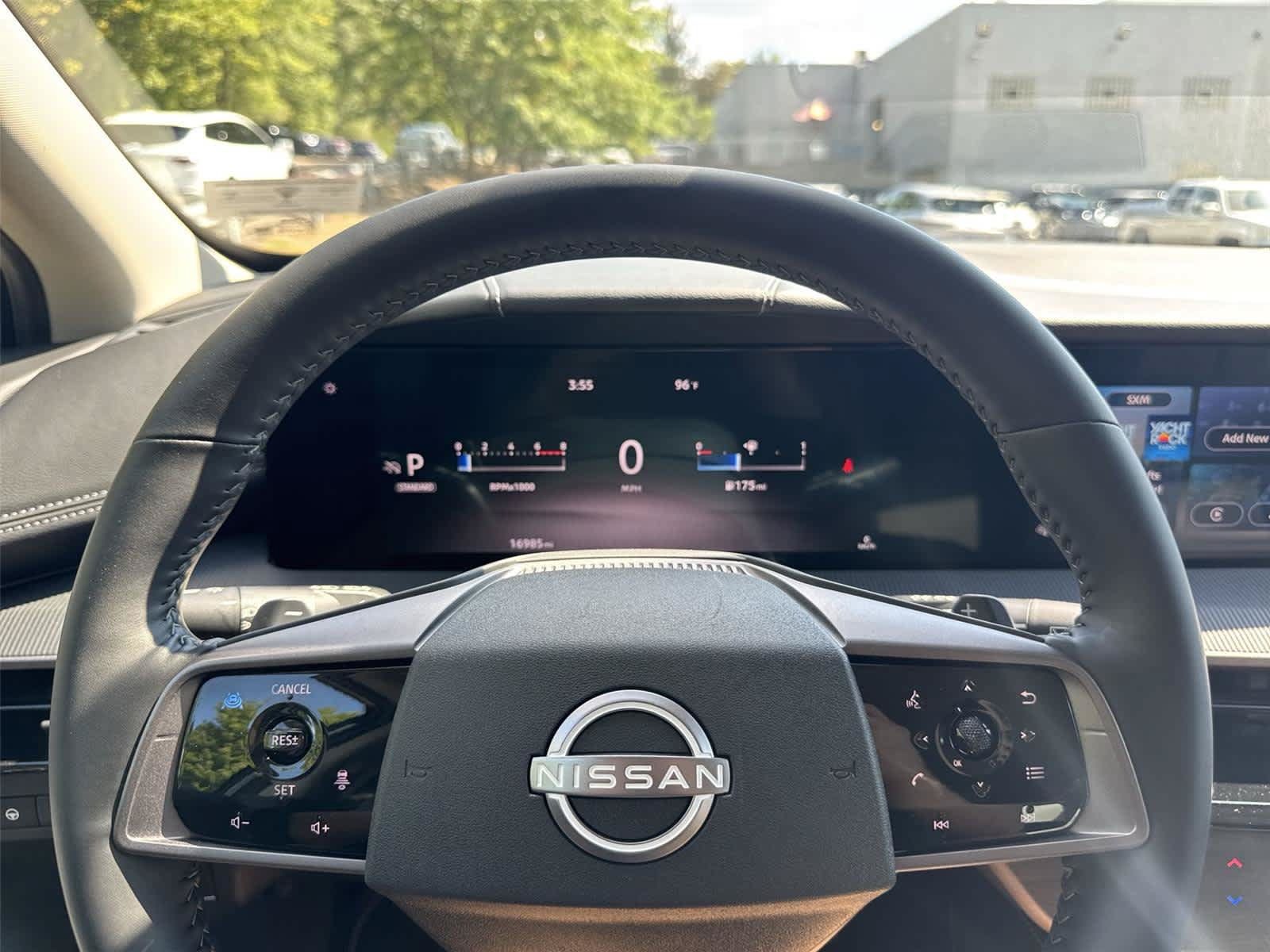 Used 2025 Nissan Murano SV AWD/4WD image 18