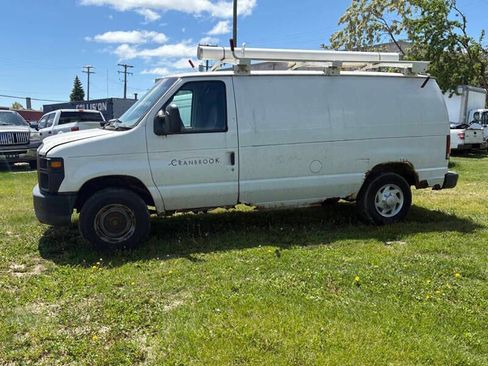 Used 2008 Ford E-250 and Econoline 250 image 2