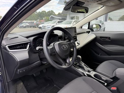 Used 2022 Toyota Corolla LE image 10