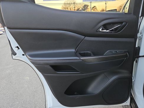 Used 2019 GMC Acadia SLT image 24