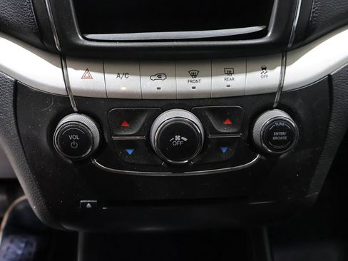 Used 2013 Dodge Journey SXT FWD image 27