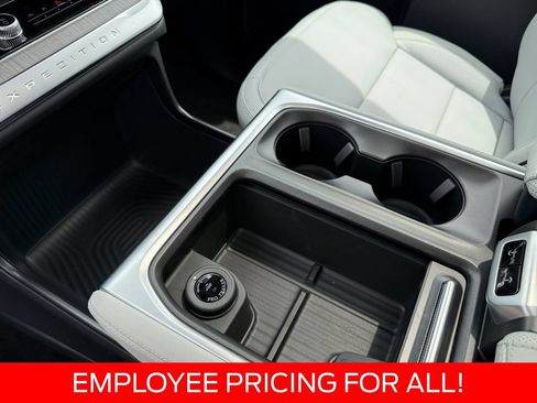 New 2026 Ford Expedition Max Platinum w/ Platinum Ultimate Package AWD/4WD image 21