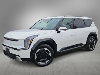 Used 2024 Kia EV9 Land w/ Towing Package