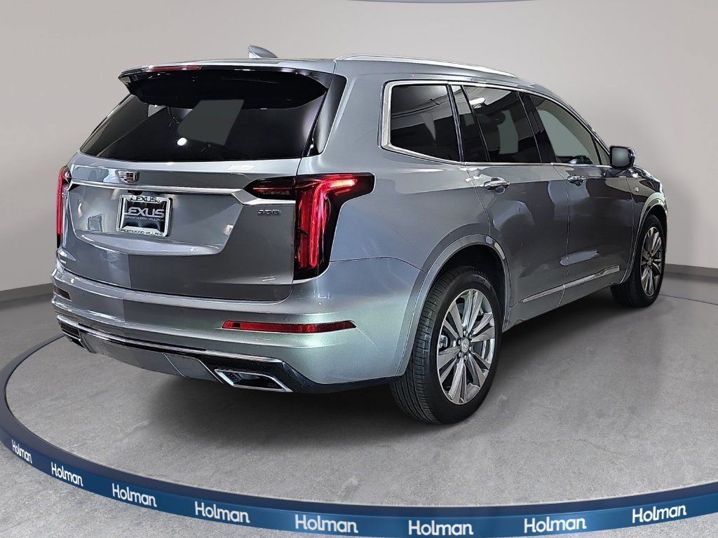 Used 2025 Cadillac XT6 Premium Luxury AWD/4WD image 6