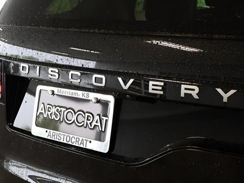Used 2025 Land Rover Discovery Metropolitan Edition AWD/4WD image 15