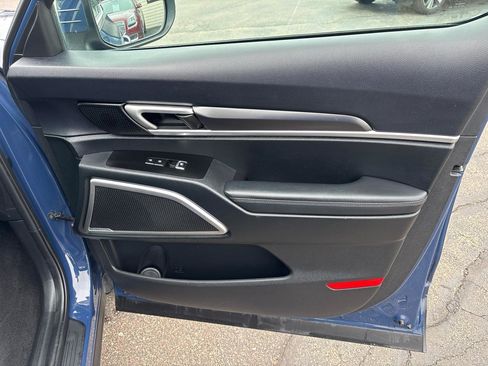 Used 2025 Kia Telluride S image 40