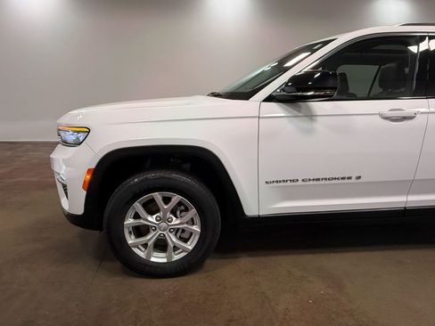 Used 2023 Jeep Grand Cherokee Limited image 39