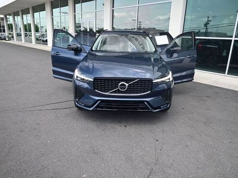 Used 2024 Volvo XC60 B5 Ultimate w/ Protection Package Premier AWD/4WD image 33
