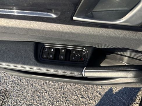 Used 2019 Porsche Cayenne Base image 28