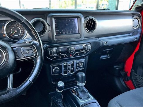 Used 2021 Jeep Gladiator Sport image 9