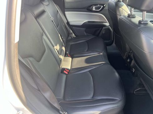 Used 2022 Jeep Compass Limited image 28