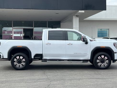 New 2026 GMC Sierra 2500 Denali AWD/4WD image 3