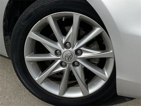 Used 2013 Toyota Prius V Five image 8