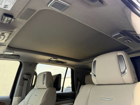 Used 2024 Cadillac Escalade Sport Platinum AWD/4WD image 16