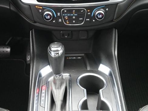 Used 2019 Chevrolet Traverse Premier w/ Redline Edition FWD image 24