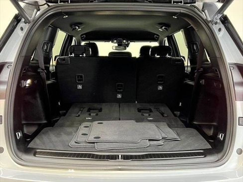 Certified 2024 Jeep Grand Cherokee L Laredo image 10