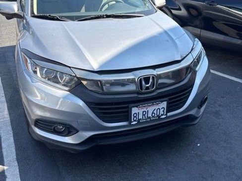 Used 2019 Honda HR-V EX image 2