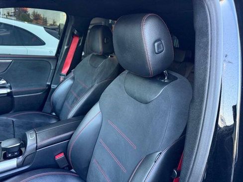 Used 2021 Mercedes-Benz GLB 35 AMG 4MATIC image 20