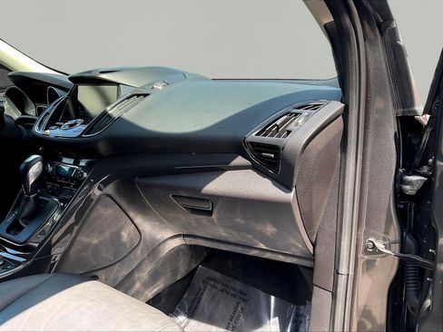 Used 2015 Ford Escape Titanium FWD image 26