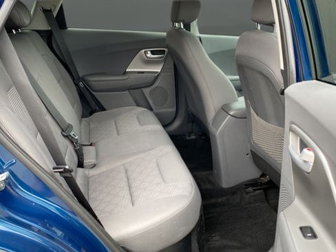 Used 2020 Kia Niro LX FWD image 26