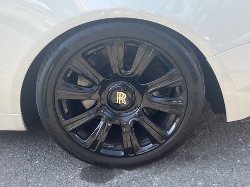 Used 2018 Rolls-Royce Dawn RWD image 15