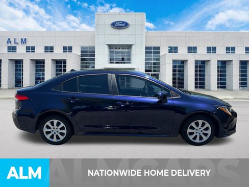 Used 2023 Toyota Corolla LE FWD image 4