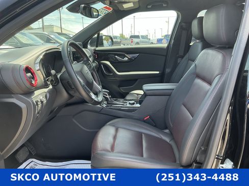 Used 2025 Chevrolet Blazer RS FWD image 11