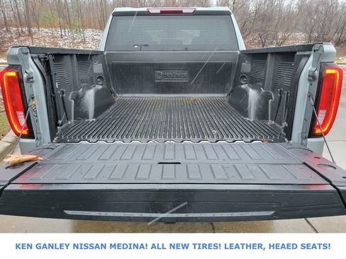 Used 2025 GMC Sierra 1500 SLT image 6