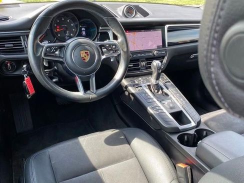 Used 2019 Porsche Macan AWD/4WD image 27
