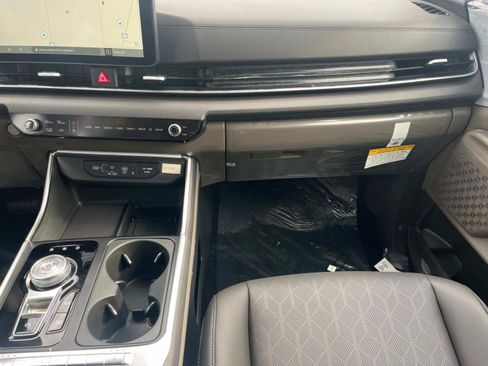 New 2026 Kia Carnival EX FWD image 13