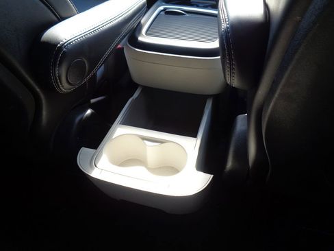 Certified 2024 Chrysler Pacifica Touring-L image 13