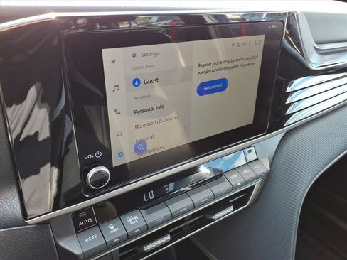 Used 2025 Toyota Camry SE FWD image 28