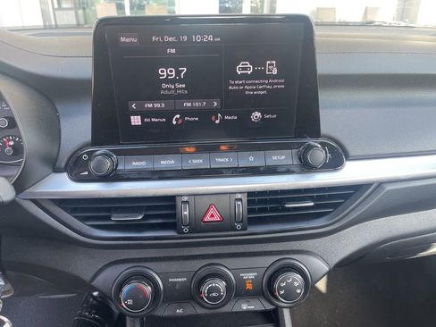 Used 2024 Kia Forte LXS image 4