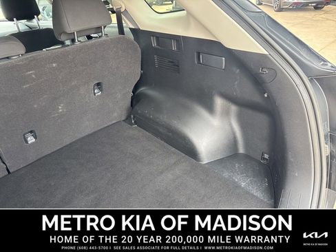 Used 2023 Kia Sportage LX AWD/4WD image 30