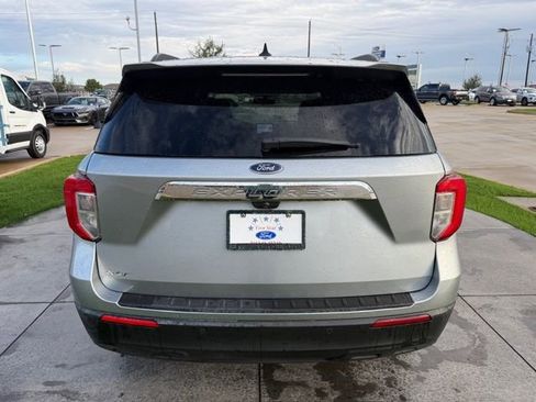Certified 2023 Ford Explorer XLT image 5