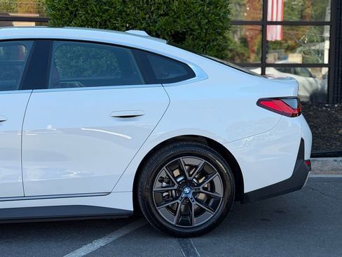 Used 2023 BMW i4 eDrive40 w/ Premium Package image 11