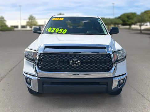 Used 2021 Toyota Tundra SR5 w/ SR5 Upgrade Package AWD/4WD image 2
