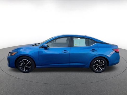Used 2025 Nissan Sentra SV FWD image 7