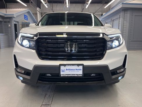 Used 2023 Honda Ridgeline RTL-E image 2