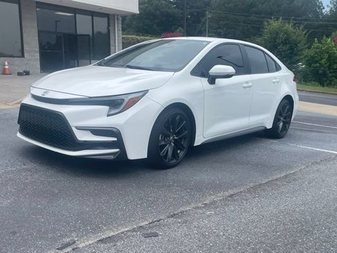 Used 2024 Toyota Corolla SE FWD image 1