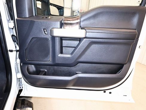 Certified 2022 Ford F250 Lariat w/ Lariat Ultimate Package image 21