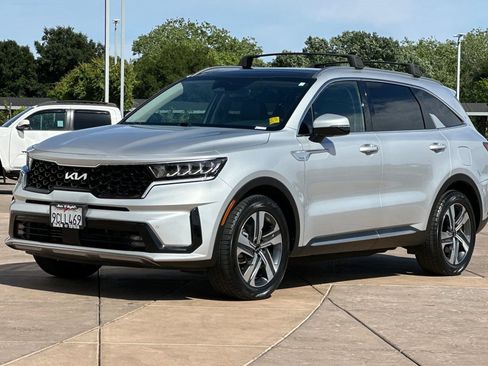 Used 2022 Kia Sorento EX w/ Panoramic Sunroof Package AWD/4WD image 8
