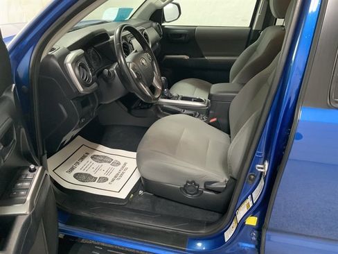 Used 2016 Toyota Tacoma SR5 image 13