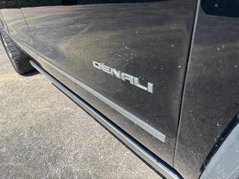 Used 2018 GMC Sierra 1500 Denali w/ Denali Ultimate Package AWD/4WD image 10